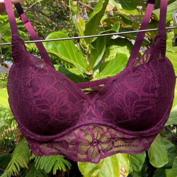 VICTORIA’S SECRET PINK BURGUNDY LACE BRALETTE — Size SMALL - Picture 12 of 16